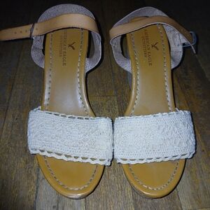 Women's American Eagle Crochet Cork Wedge Sandals Size 9